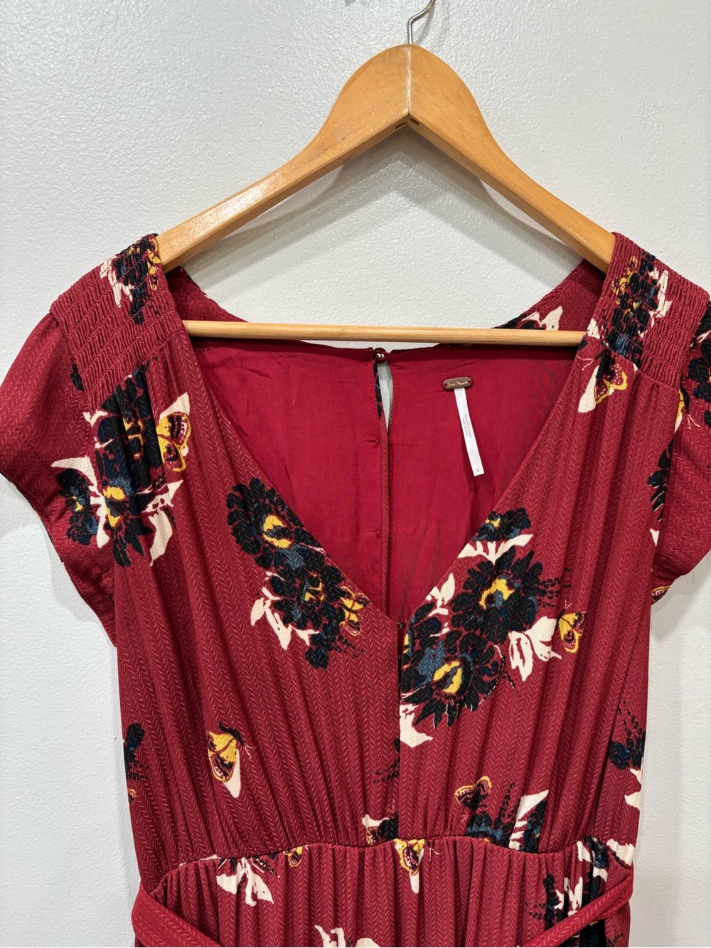 Free People Tiered Belted Floral Burgundy Maxi Dress Women’s Size 8 - Picture 5 of 12